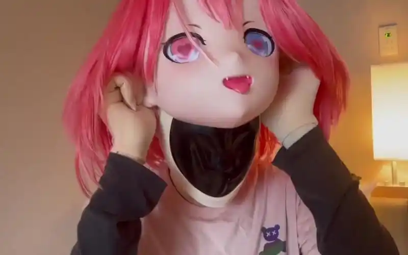 【妖妇搬运】kigurumi面具下竟然还有一层黑胶面具,双层伪装易容(新