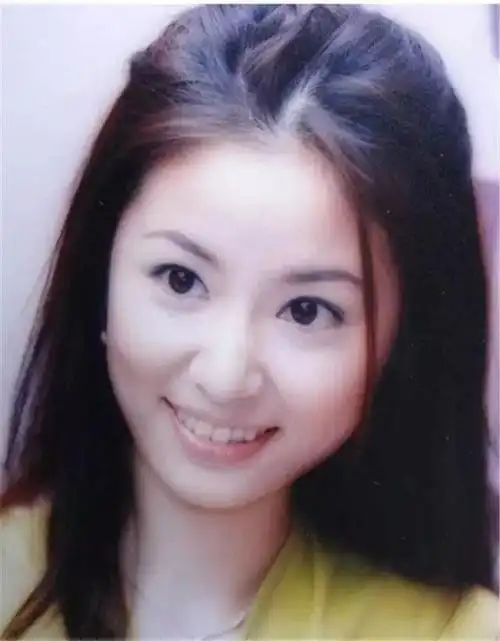 林心如的少女照除了小虎牙的可爱还有倾城般的美颜