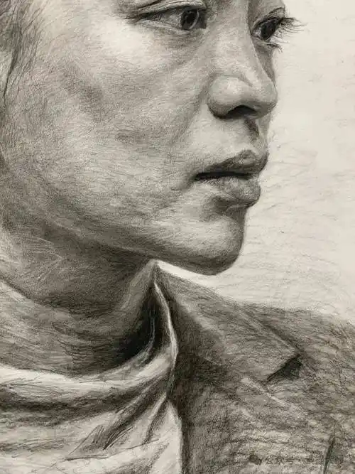 09年清华美院状元 | 女青年素描头像_创作_网络_素材