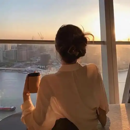 美女侧脸微信头像图片美女侧脸微信头像图片真实