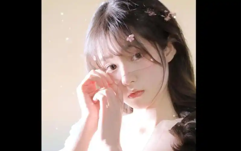 "女孩子果然是世界上最可爱最迷人的生物"