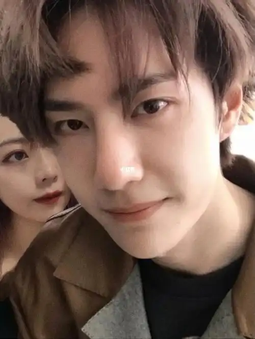 花了半个来小时p的哈哈#王一博  #王一博合影  #向全世界安利王一博