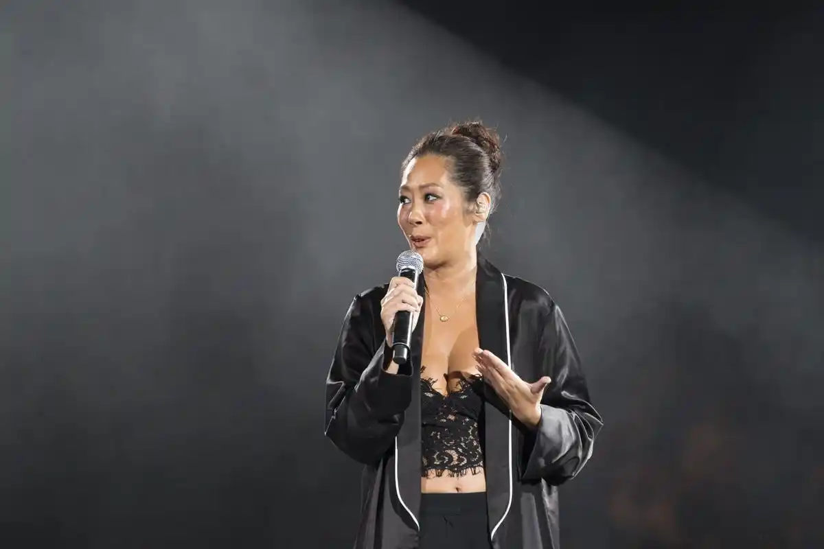 关淑怡深夜宣布退出乐坛,矛头直指唱片公司:最基本尊重也没有!