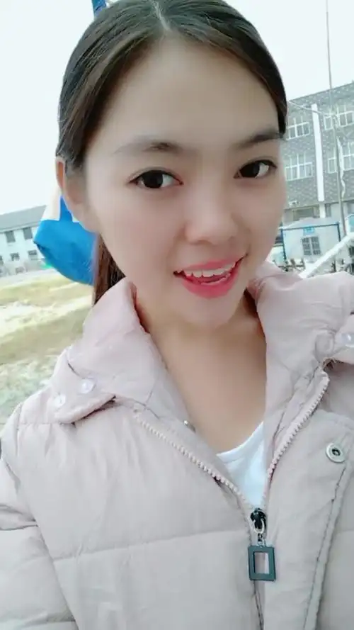 湖北妹子浓眉大眼,不知道能不能热门