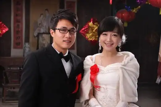 《租个女友回家过年》8年了:男主变帅女主出家,他却持续走红