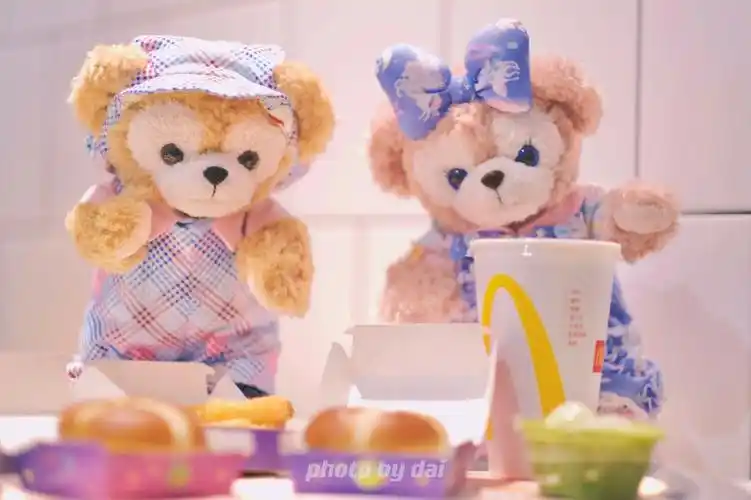 达菲雪莉玫我爱吃麦当劳