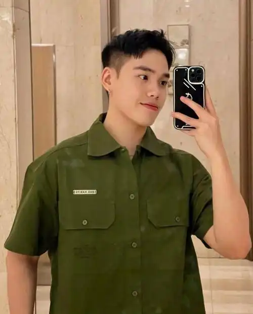 这才是00后男生该剪的发型,时尚显年轻,剪完不帅你打我!