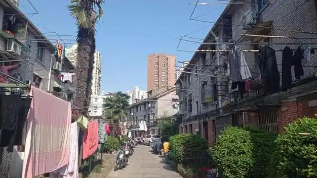 曹杨新村是如何走下神坛的