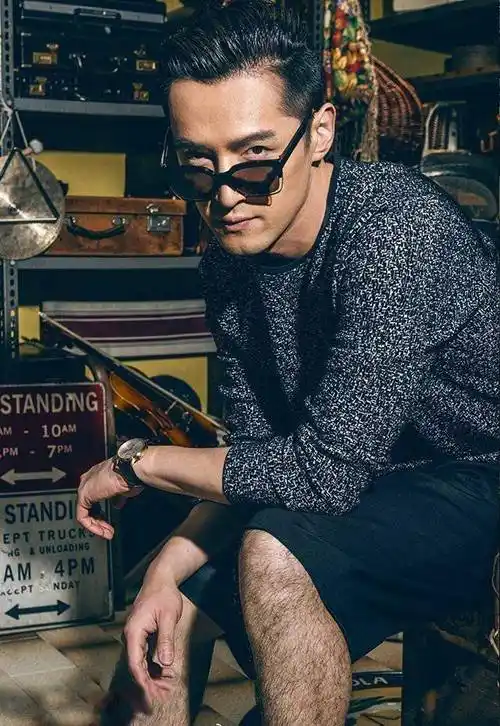 胡歌最新一组照片间接展现了男人的特征