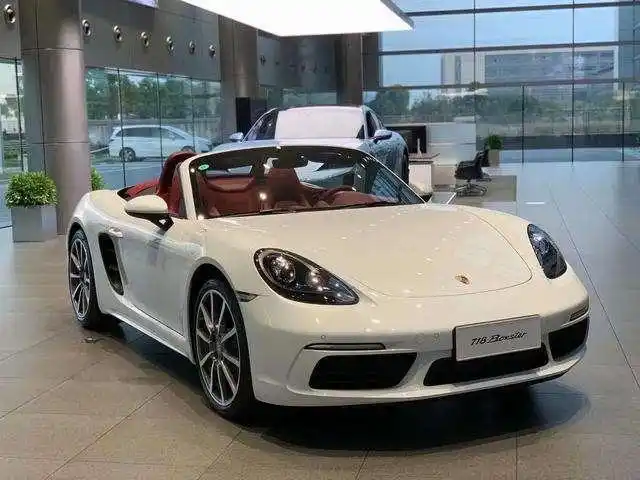 2020款保时捷718boxster20t它乃是保时捷最便宜的软顶敞篷跑车