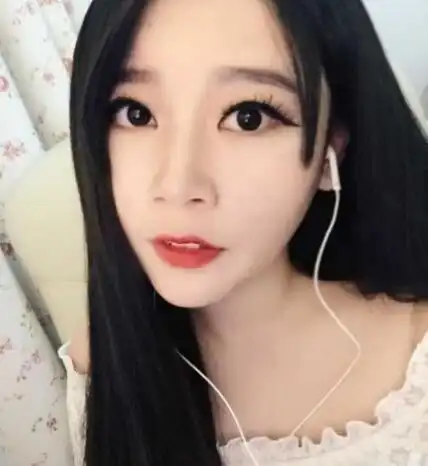 斗鱼tv主播酥酥微博曝光男友 网友实力点评