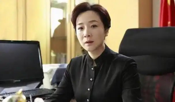 陈小艺曾与孙红雷是官配戏外嫁名导结婚24年却貌合心离