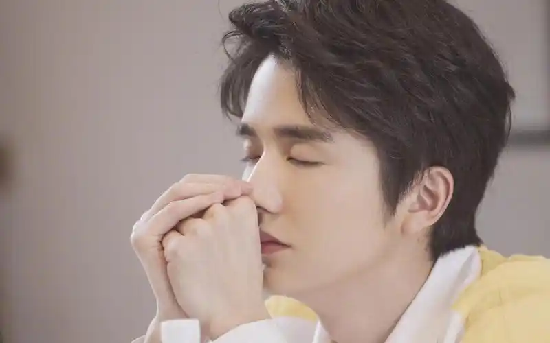 暖心男孩张新成时尚休闲小清新写真,大陆明星-回车桌面