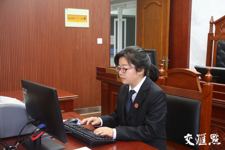 镇江有了首位高级书记员3200余件庭审记录1300余卷宗零差错