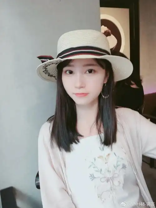 蒋芸陈思,1991年9月14日出生于中国湖南岳阳,歌手,演员,snh48 team