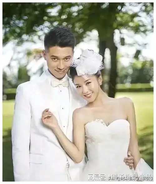 结婚后零绯闻娱乐圈公认的模范夫妻王雷和李小萌