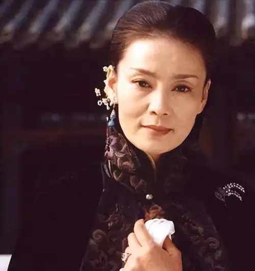 可能现在的年轻人对潘虹了解不多,印象中她就是个"恶婆婆"专