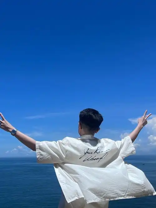 去海边的衬衫穿什么?