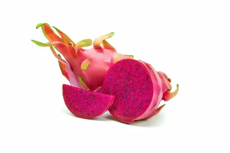 白底红心火龙果背景图片