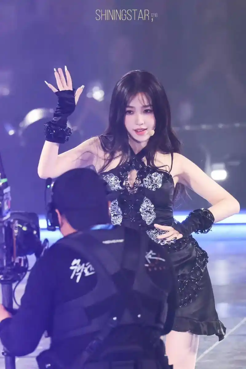 今晚the9虞书欣神图照片#the9演唱会南京站 #虞书欣超 - 抖音