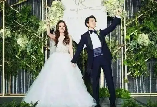 回顾被邓紫棋写进歌里的3个男人,林宥嘉被骂得最惨|华晨宇|张碧晨