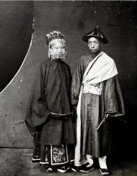 现代真的有冥婚吗 盘点清朝时期诡异阴森的冥婚老照片