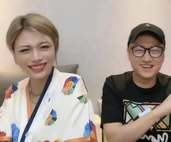 葛荟婕现任丈夫照片(葛荟婕现在婚姻状况)