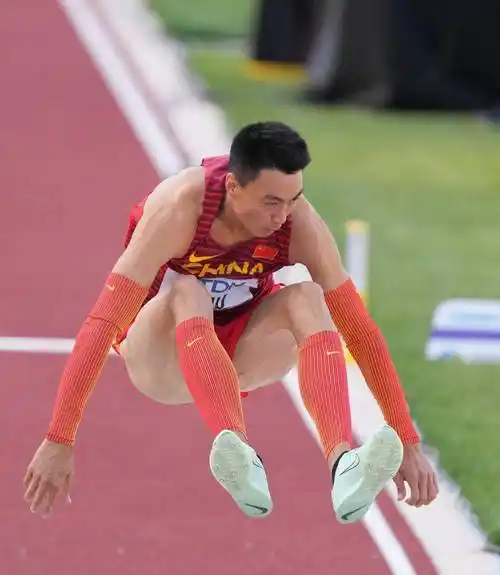 三级跳首获世锦赛奖牌1731米朱亚明赢得铜牌