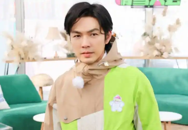 原创47岁钟汉良变化大露脸综艺被指颜值下滑脸部浮肿发际线后移