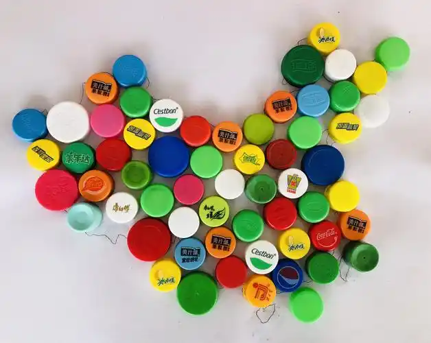 三二班巧用瓶盖《环保中国》