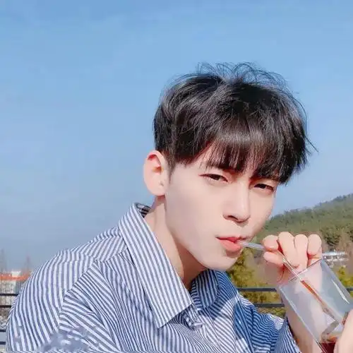 男生头像如何判断男生是喜欢你还是把你当兄弟?