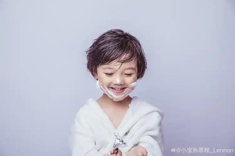 ="sd7s53ymfydh">孙思程,2016年6月11日出生于北京市,中国内地男演员