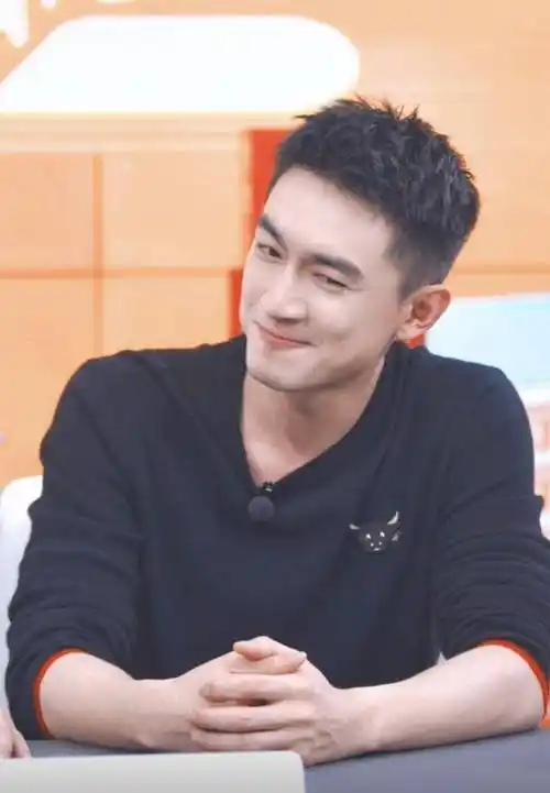 原创林更新又爆怼人名句管好你自己人间清醒林更新2022年对联好实用