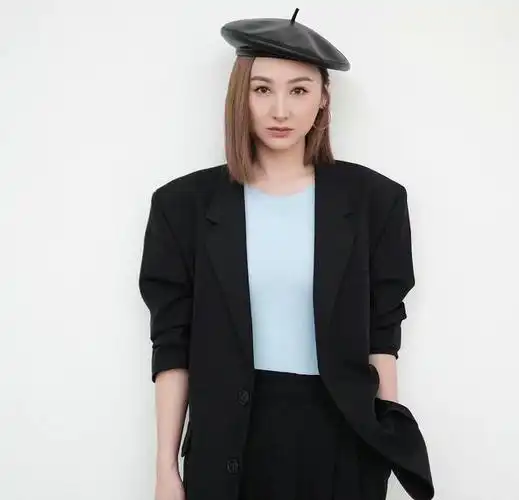 恭喜!tvb知名女星高海宁疑迎来新恋情,频繁晒美照心情愉悦