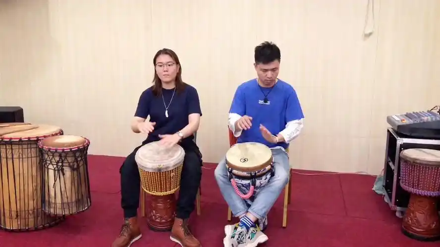 非洲鼓课间演奏 乐僮节奏推送
