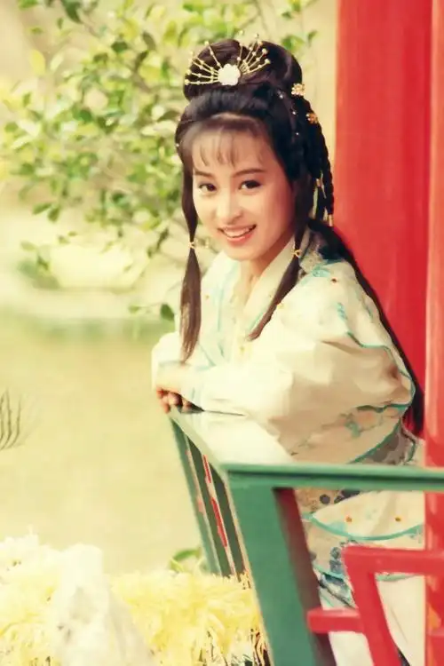 86版《倚天屠龙记》里的郭襄很美