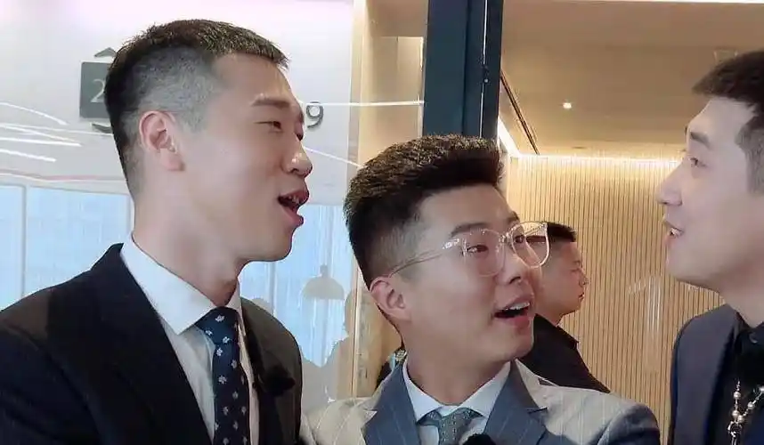 原创被问有什么别人无法模仿德云社杨九郎霸气回答我给张云雷捧哏