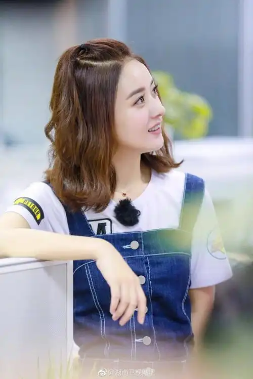 赵丽颖在我们心目中是一个非常努力而且可爱的女明星,颜值也是非常