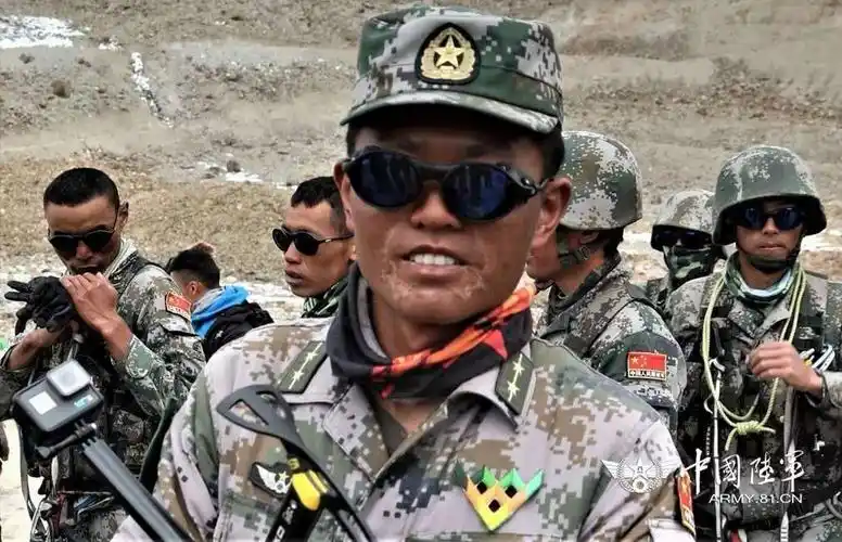 请看西藏边防军人的脸!