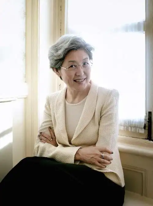 不愧是最美外交官傅莹,69岁打扮优雅大气,尽显东方女性美