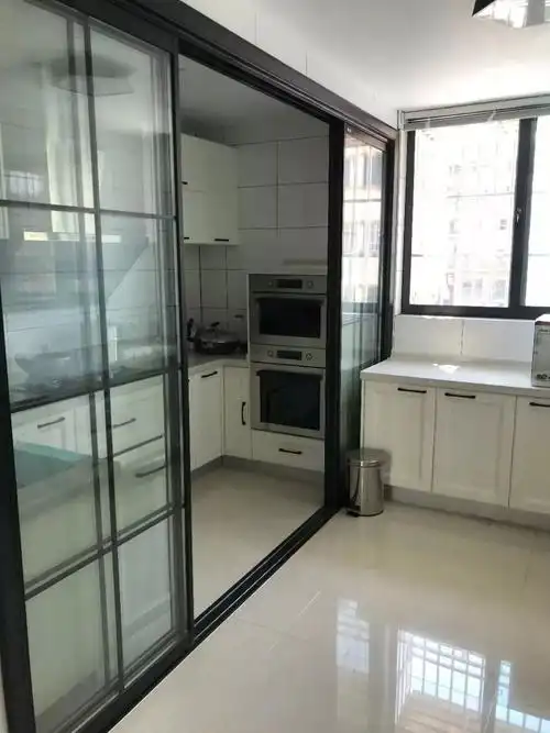 厨房门室内装修设计效果图厨房装修门的搭配设计