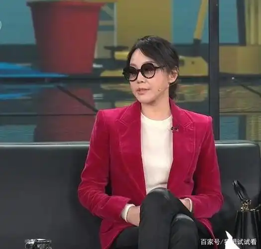 春晚小品《快乐其实很简单》,闫妮演绎人生快乐法则,请不要错过