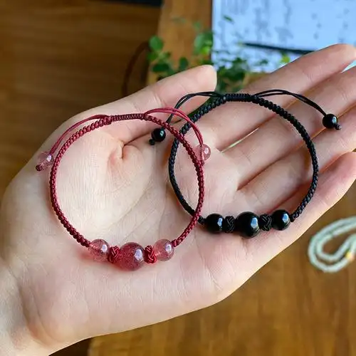 姻缘佟念手链红手编织情侣女生转运草莓天然手链