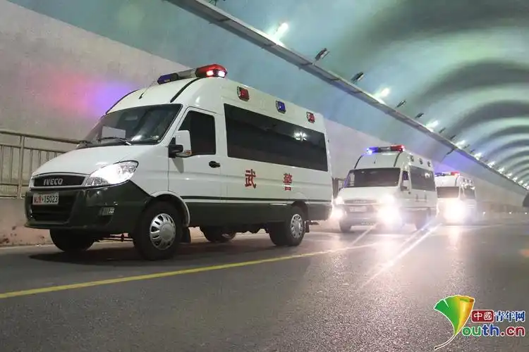 武警巡逻卫士全面周密的坚守昼夜安全的屏障