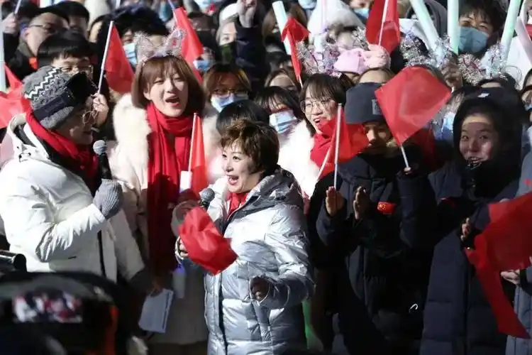 雪地摇滚音乐盛典让你一次野个够