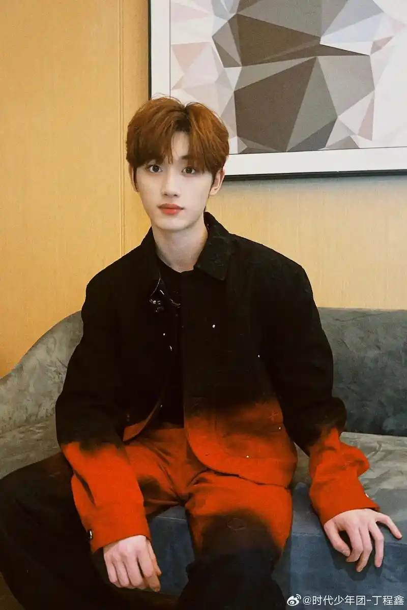 是2024第一天早上视频晚上图片的丁宝#时代少年团#丁程鑫# - 抖音