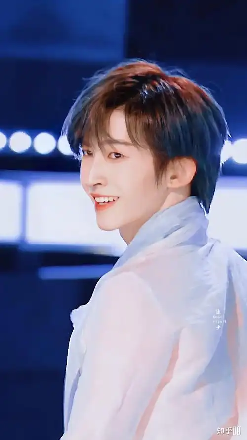谁可以帮忙科普一下刘宇吗就是在创4跳古典舞的那个小哥哥