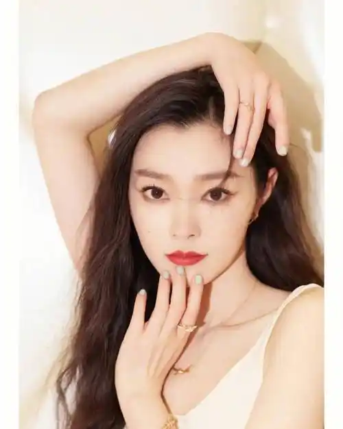 张佳宁点痣了,不知道与宋轶的灵魂碰撞被点掉了没有_东西_电视剧_小妹