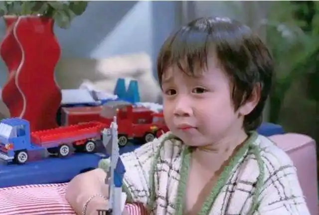 爸爸和他都是童星他隐退10年复出小时候更可爱