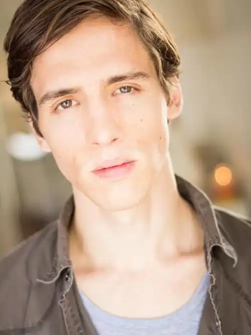 adam henslee - 时光网mtime